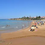 Mastrella فيلة كوميزو